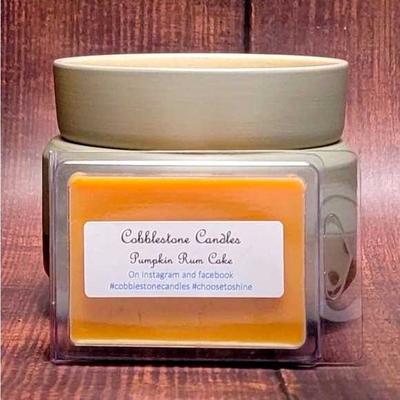 Pumpkin Rum Cake Soy Wax Melt home scent Cobblestone Candles - Picture 3 of 3